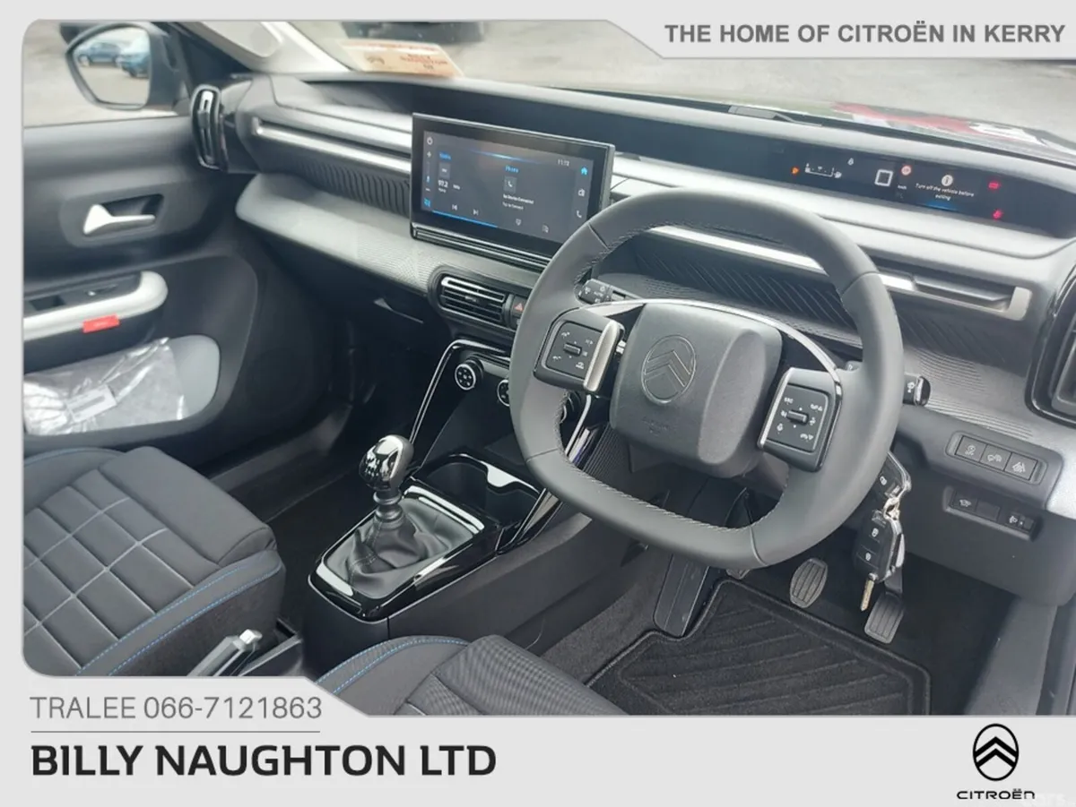 Citroen C3 Hatchback, Petrol, 2027, Blue