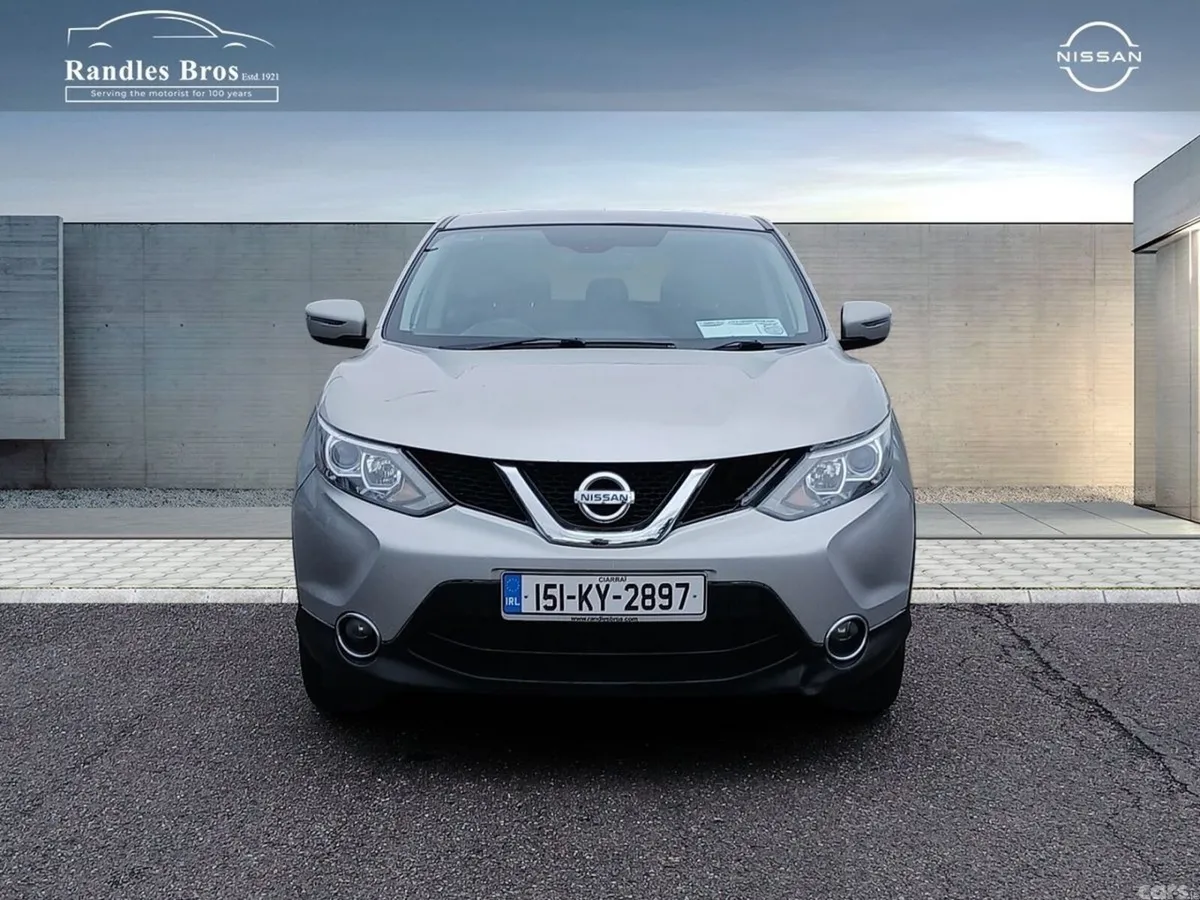 Nissan Qashqai Hatchback, Diesel, 2015, Silver