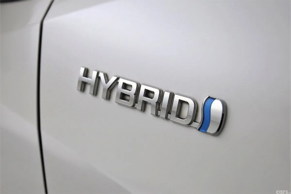 Toyota C-HR SUV, Petrol Hybrid, 2019, White