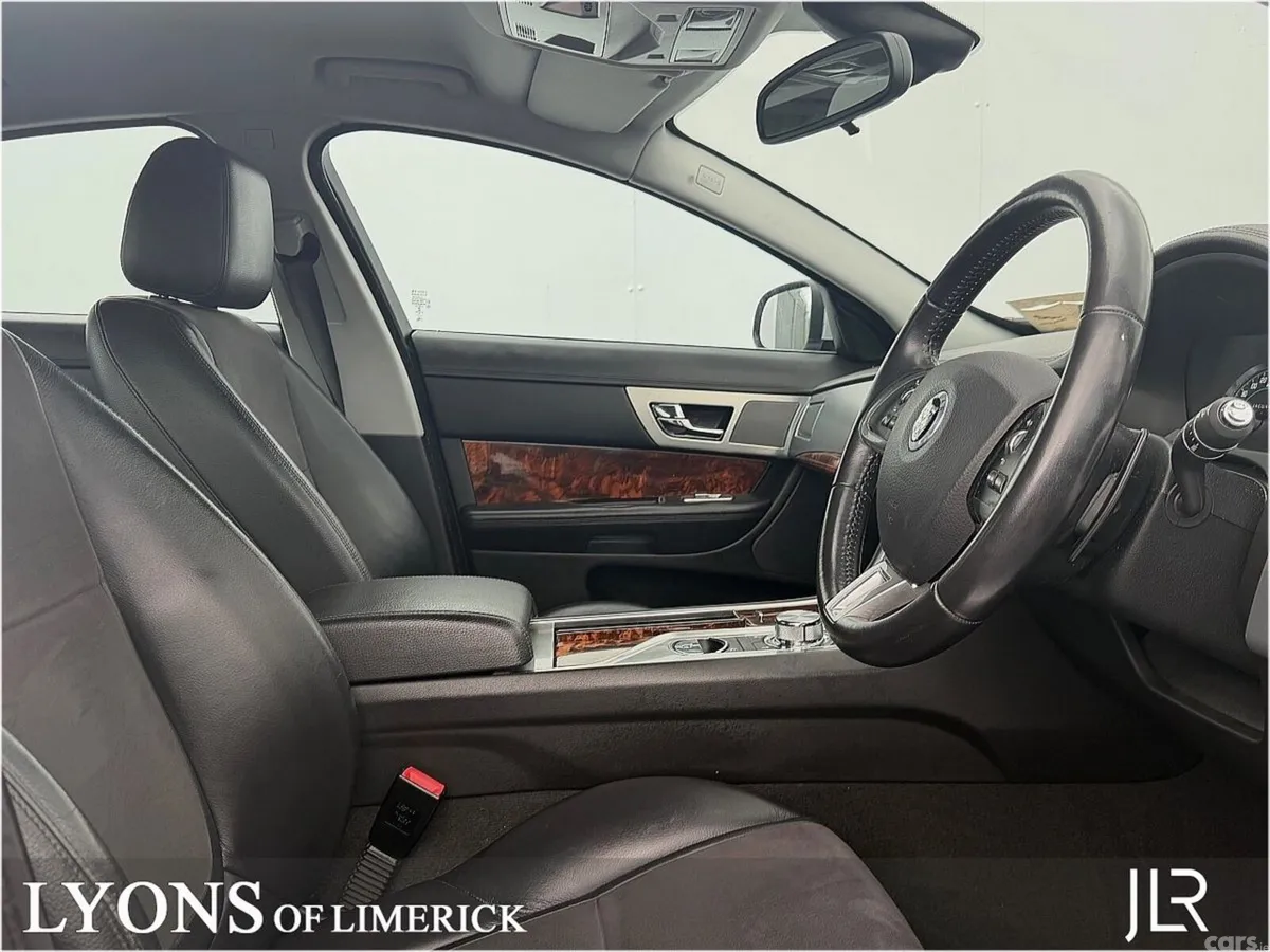 Jaguar XF Saloon, Diesel, 2013, Silver