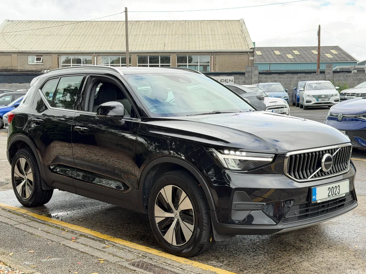 Volvo XC40 SUV, Petrol Plug-in Hybrid, 2023, Black