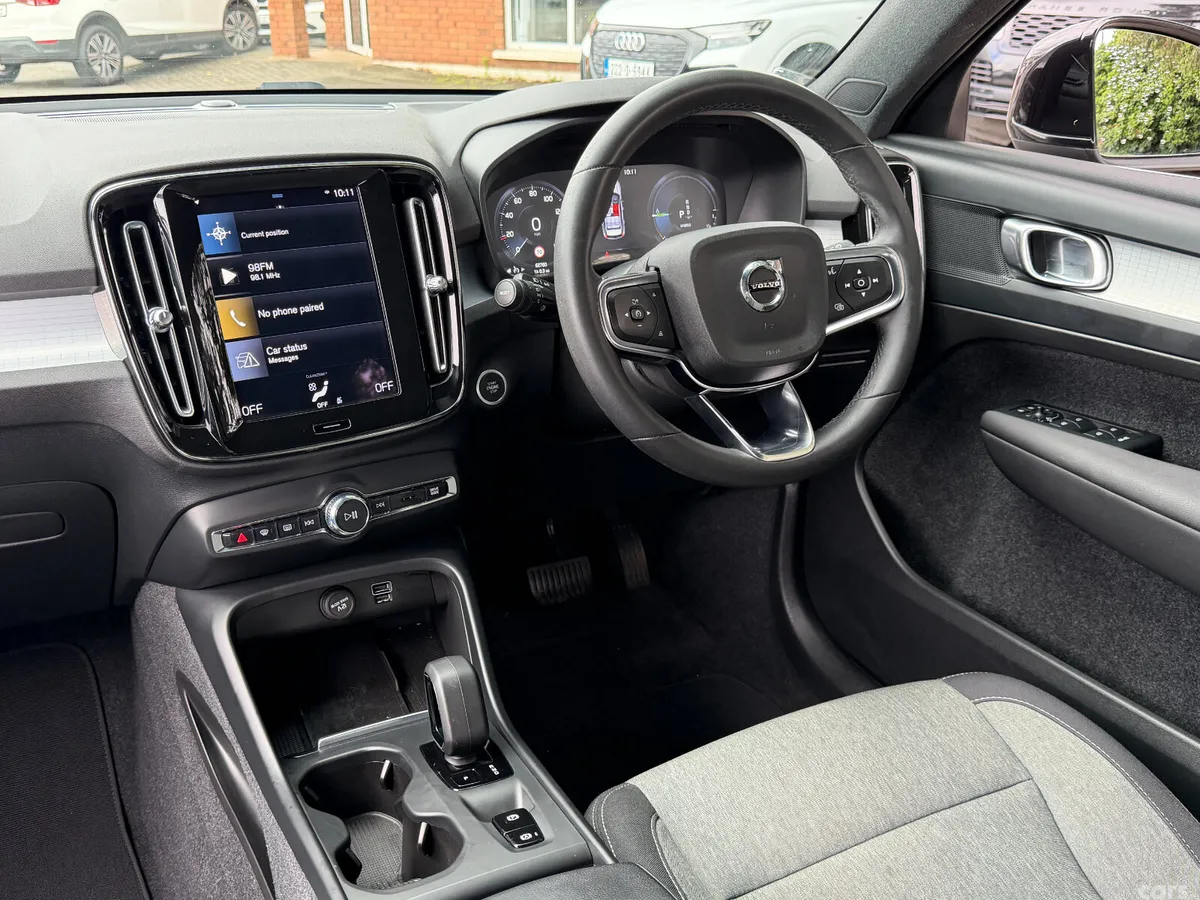 Volvo XC40 SUV, Petrol Plug-in Hybrid, 2023, Black
