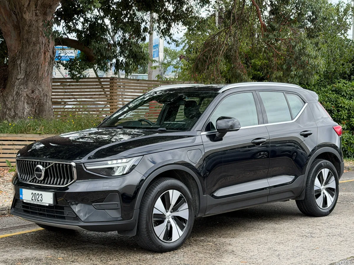 Volvo XC40 SUV, Petrol Plug-in Hybrid, 2023, Black