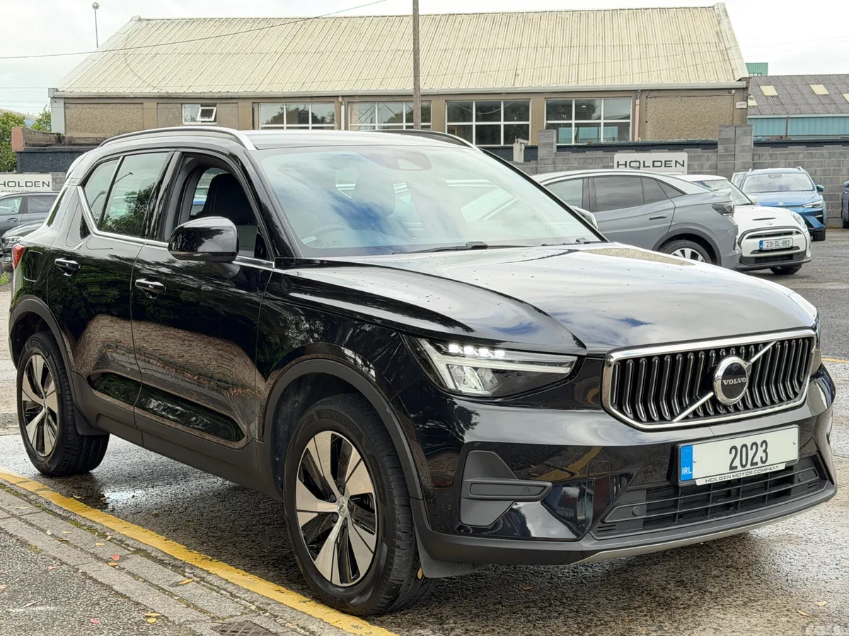 Volvo XC40 SUV, Petrol Plug-in Hybrid, 2023, Black