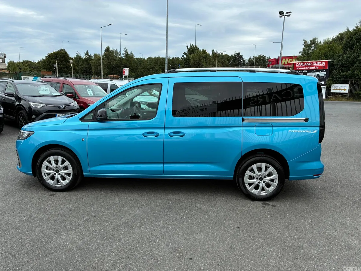 Ford Tourneo Connect MPV, Diesel, 2024, Blue