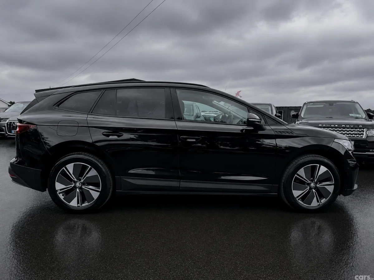 Skoda Enyaq Estate/Jeep, Electric, 2023, Black