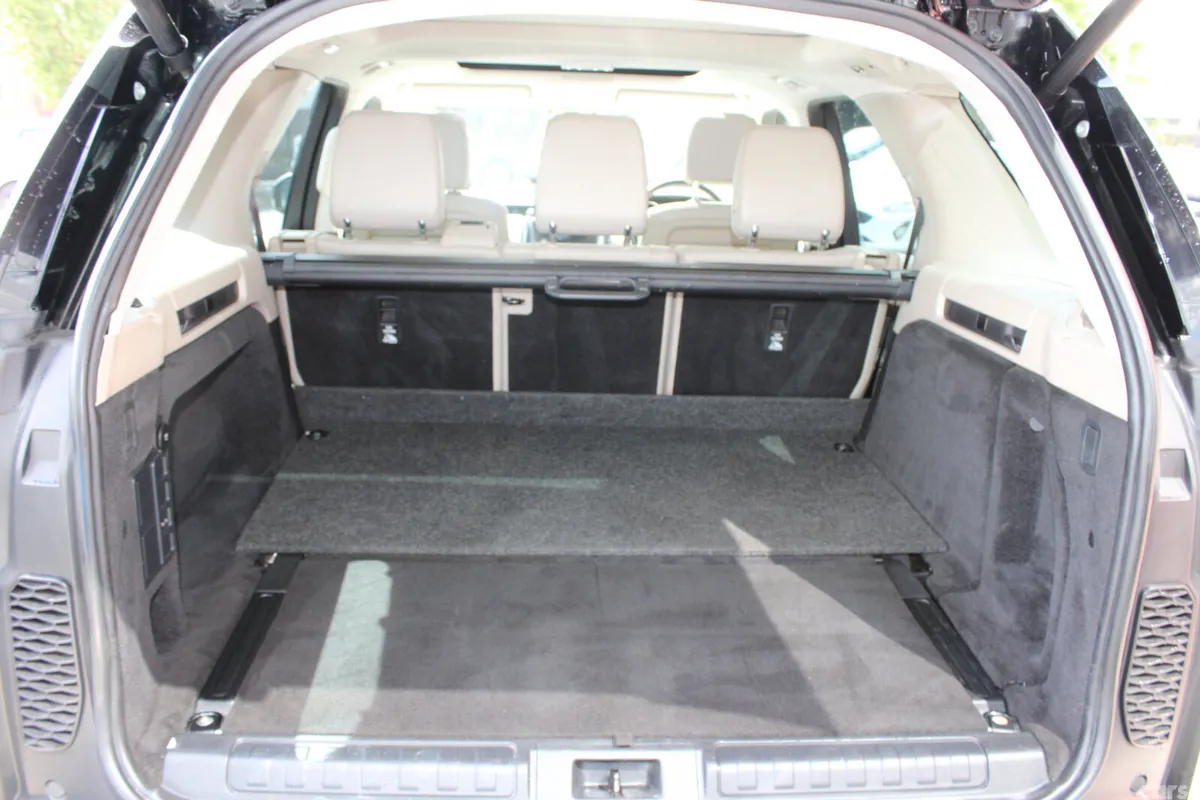 Land Rover Discovery SUV, Diesel, 2019, Black