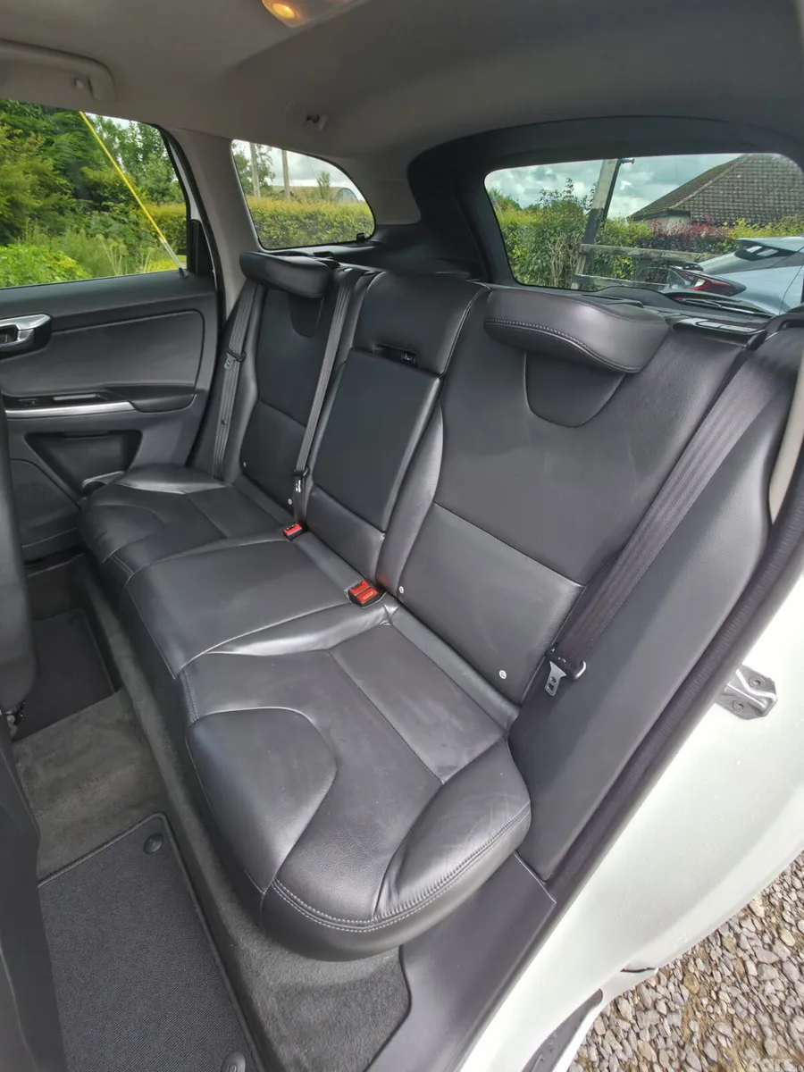 Volvo XC60 Estate, Diesel, 2016, White