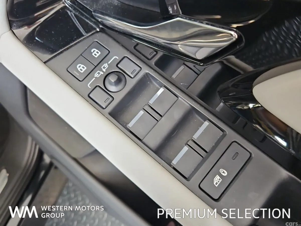 Land Rover Range Rover Evoque SUV, Petrol Plug-in Hybrid, 2025, Black