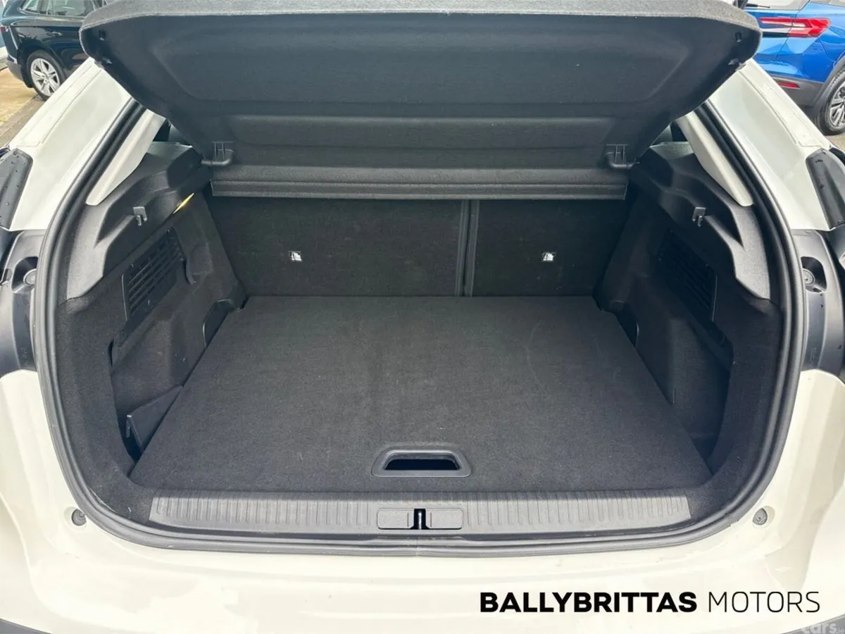 Citroen C4 Hatchback, Diesel, 2022, White