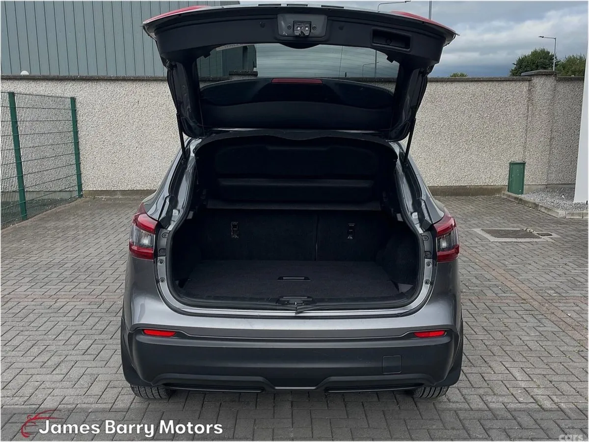 Nissan Qashqai MPV, Diesel, 2018, Grey