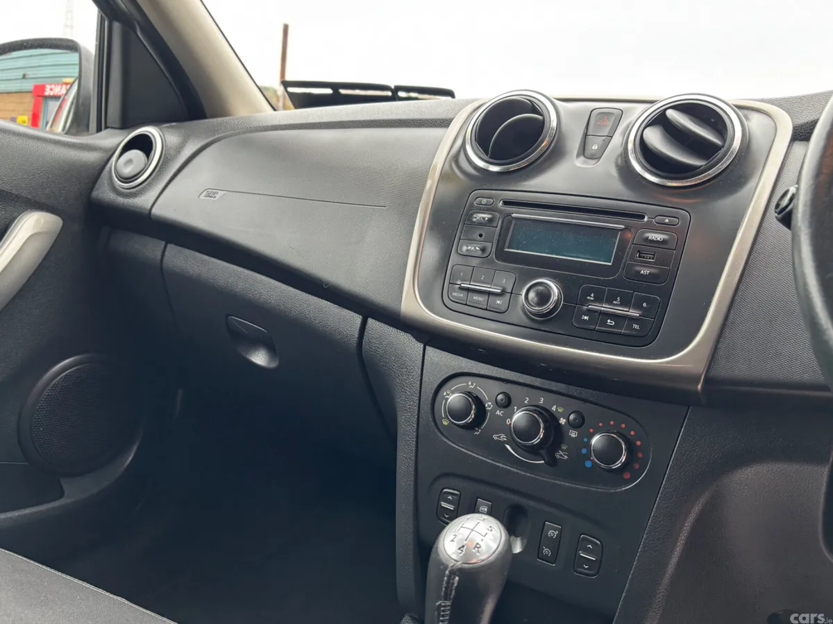 Dacia Sandero Hatchback, Petrol, 2013, Silver