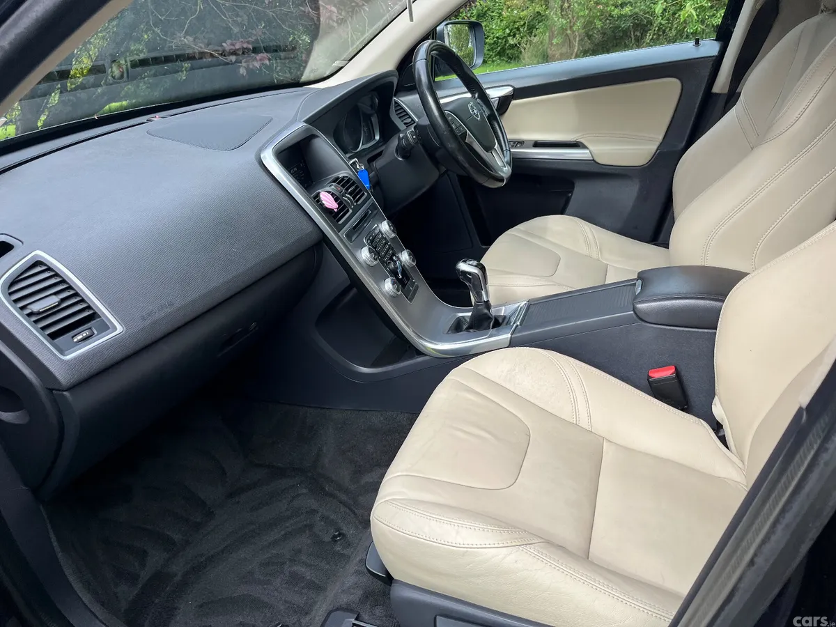 Volvo XC60 SUV, Diesel, 2017, Blue