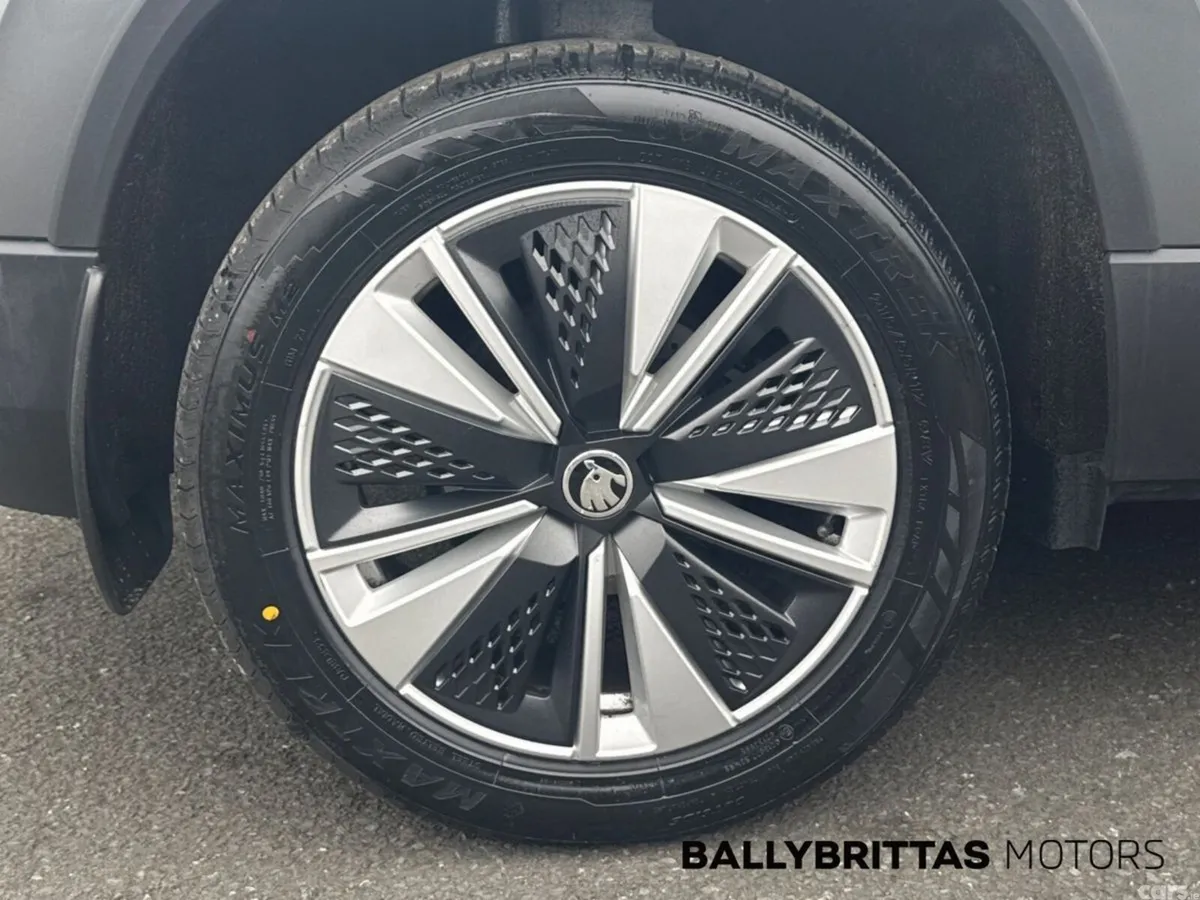Skoda Karoq Estate, Diesel, 2023, Grey