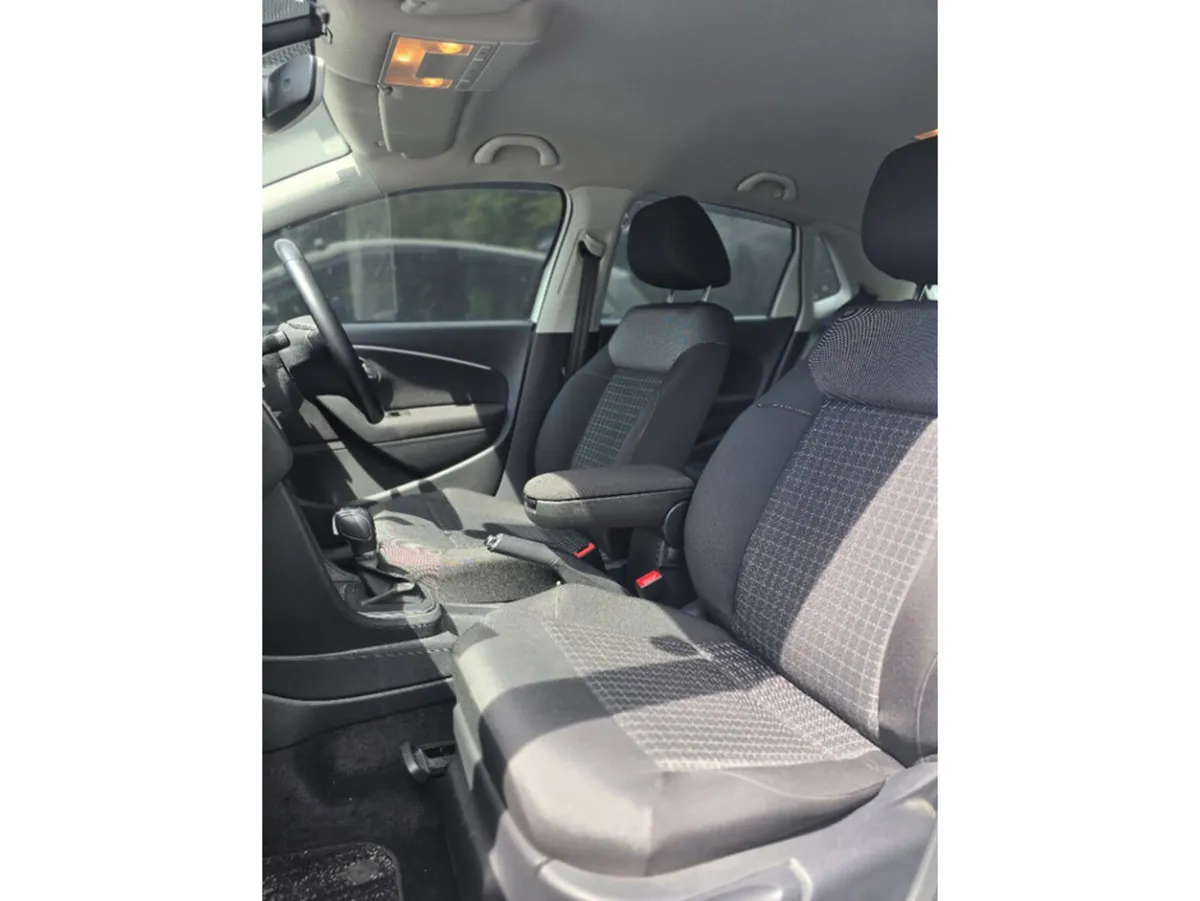 Volkswagen Polo Hatchback, Petrol, 2017, White