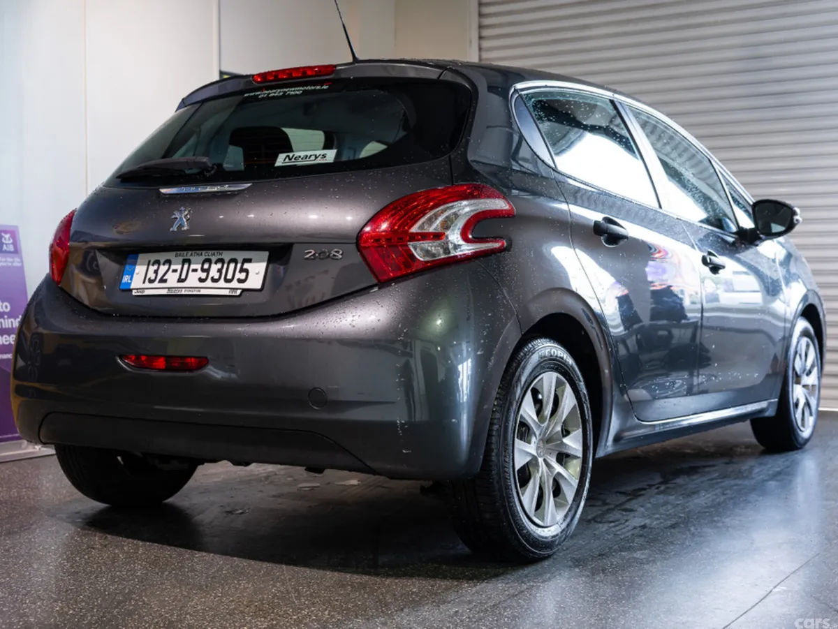 Peugeot 208 Hatchback, Petrol, 2013, Grey