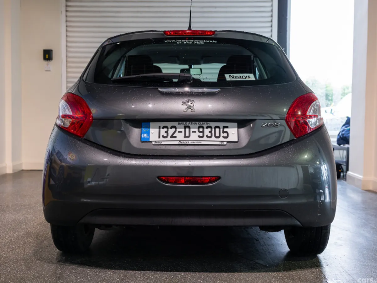 Peugeot 208 Hatchback, Petrol, 2013, Grey
