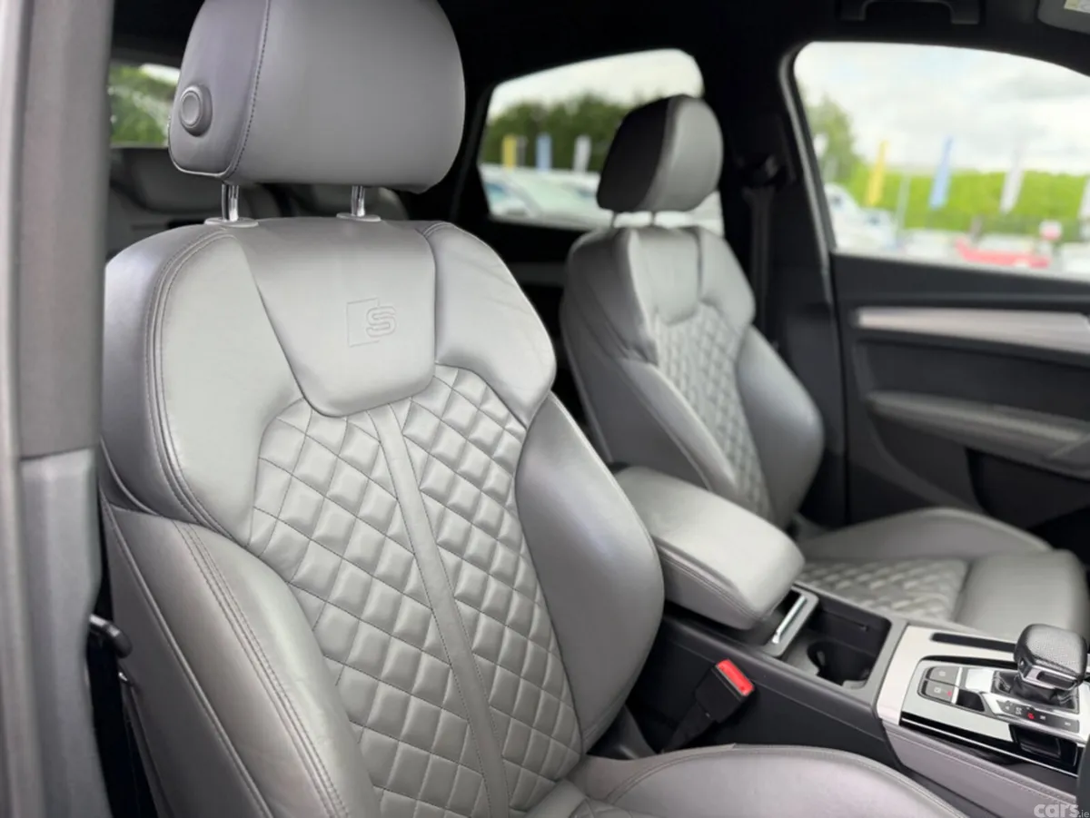 Audi Q5 SUV, Diesel, 2022, Blue