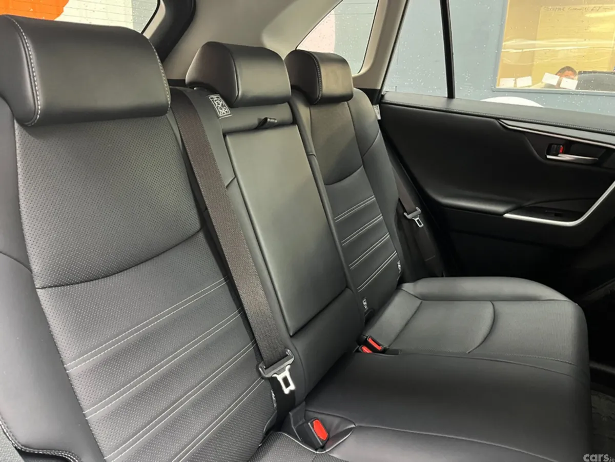 Toyota RAV4 SUV, Petrol Hybrid, 2023, White
