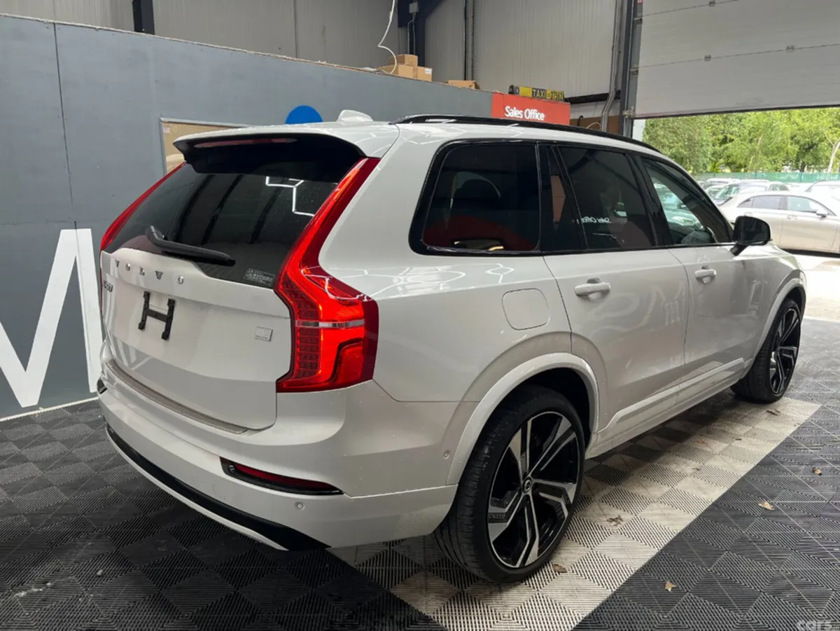 Volvo XC90 SUV, Petrol Plug-in Hybrid, 2023, White