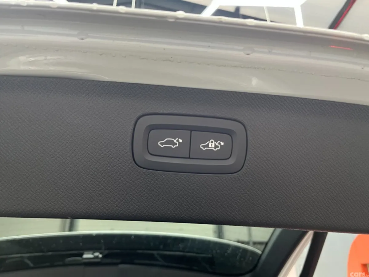 Volvo XC90 SUV, Petrol Plug-in Hybrid, 2023, White