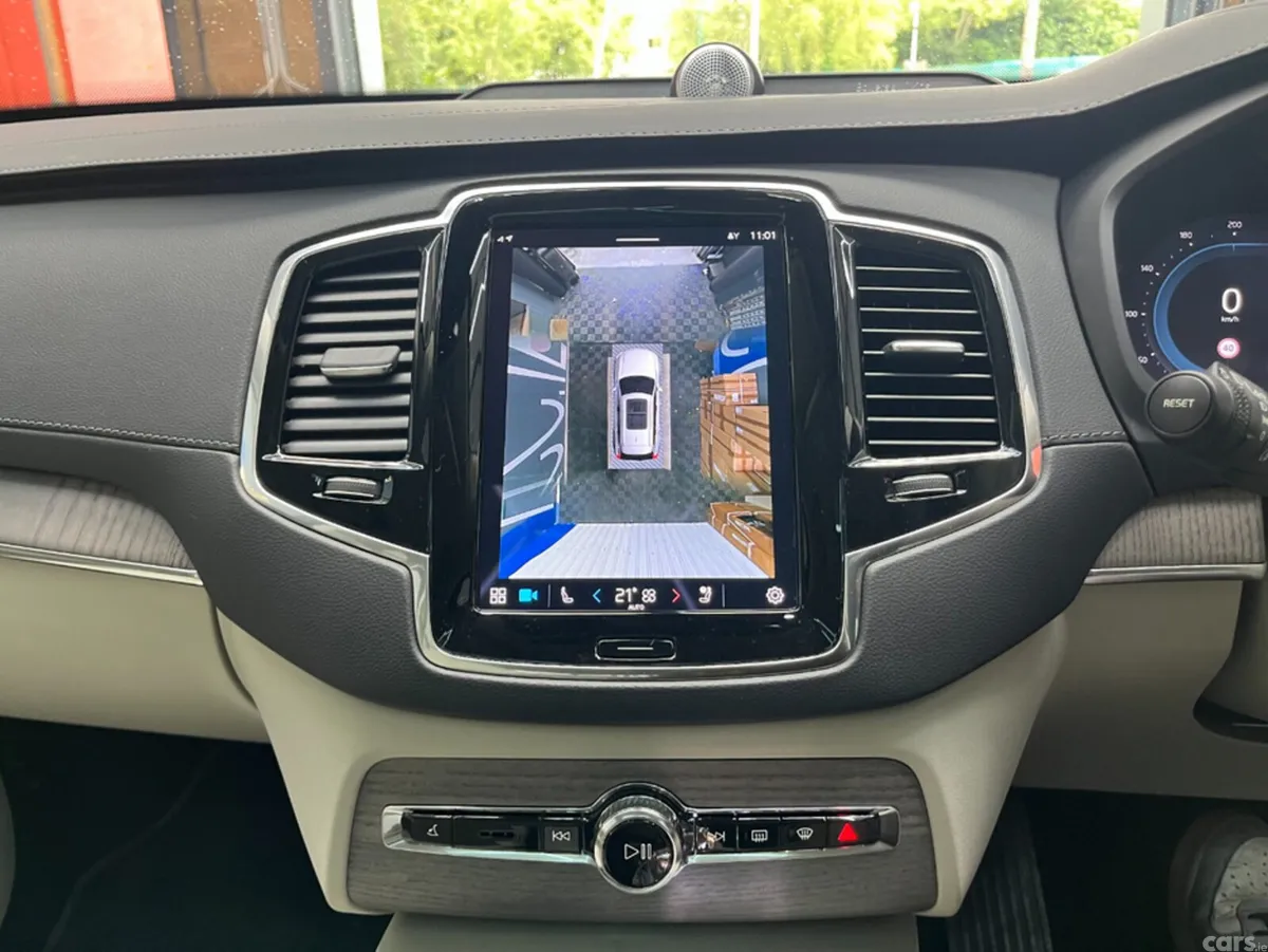 Volvo XC90 SUV, Petrol Plug-in Hybrid, 2023, White