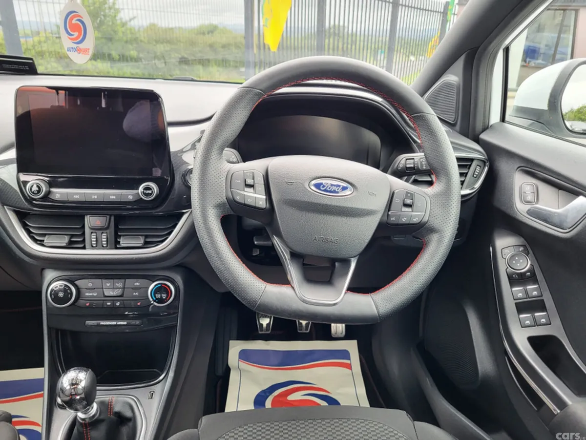 Ford Puma SUV, Petrol Hybrid, 2021, White