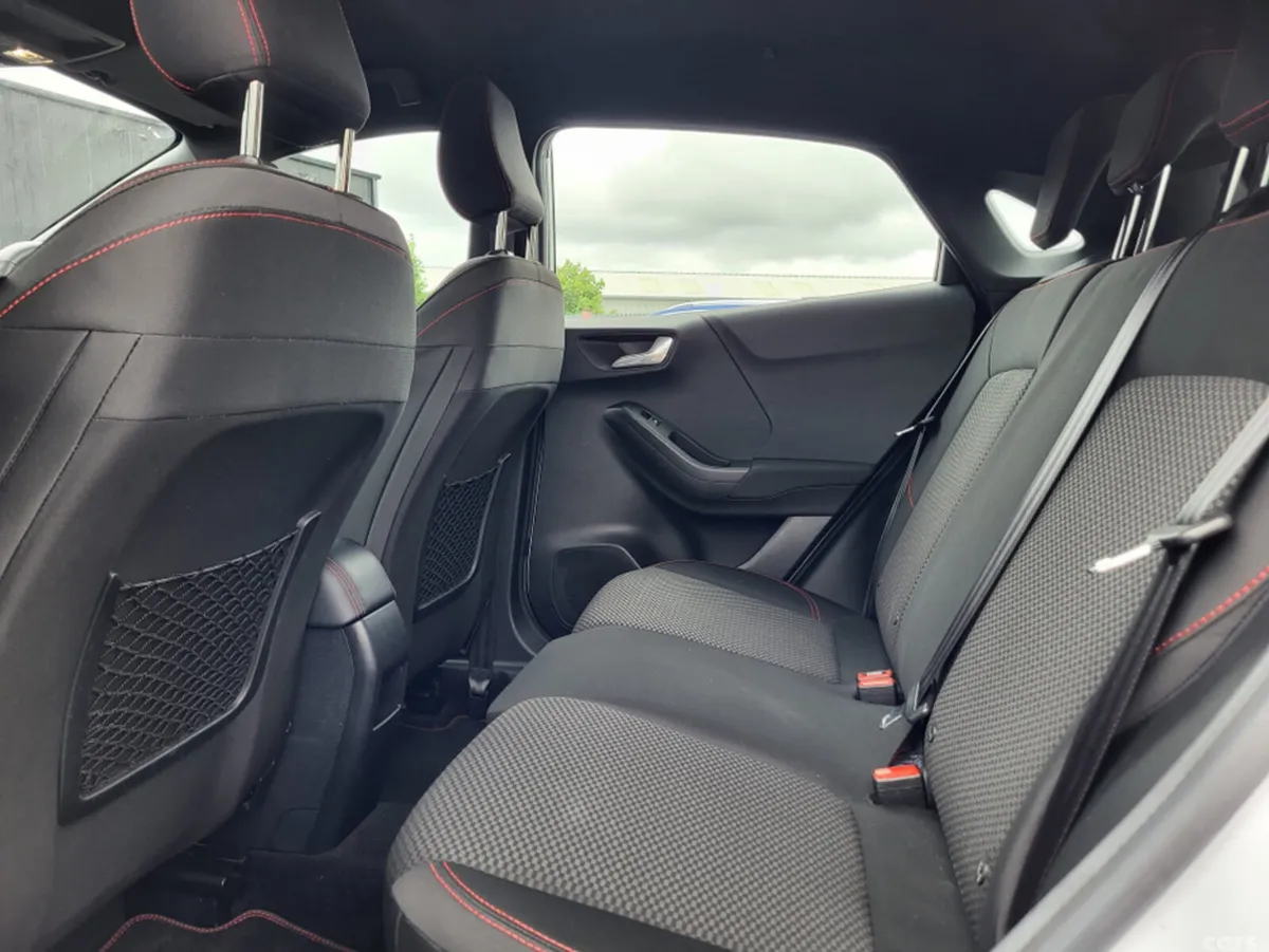 Ford Puma SUV, Petrol Hybrid, 2021, White