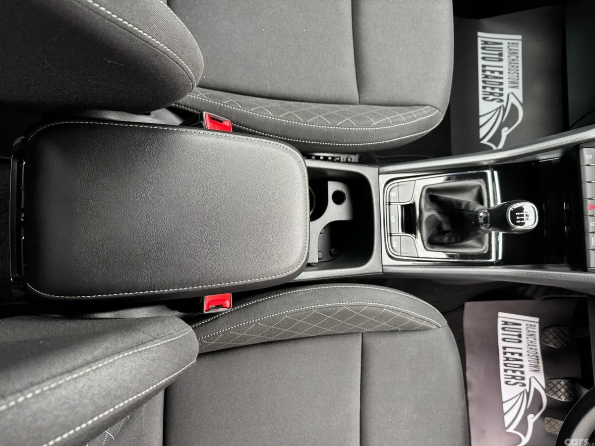 Skoda Karoq SUV, Diesel, 2019, Grey