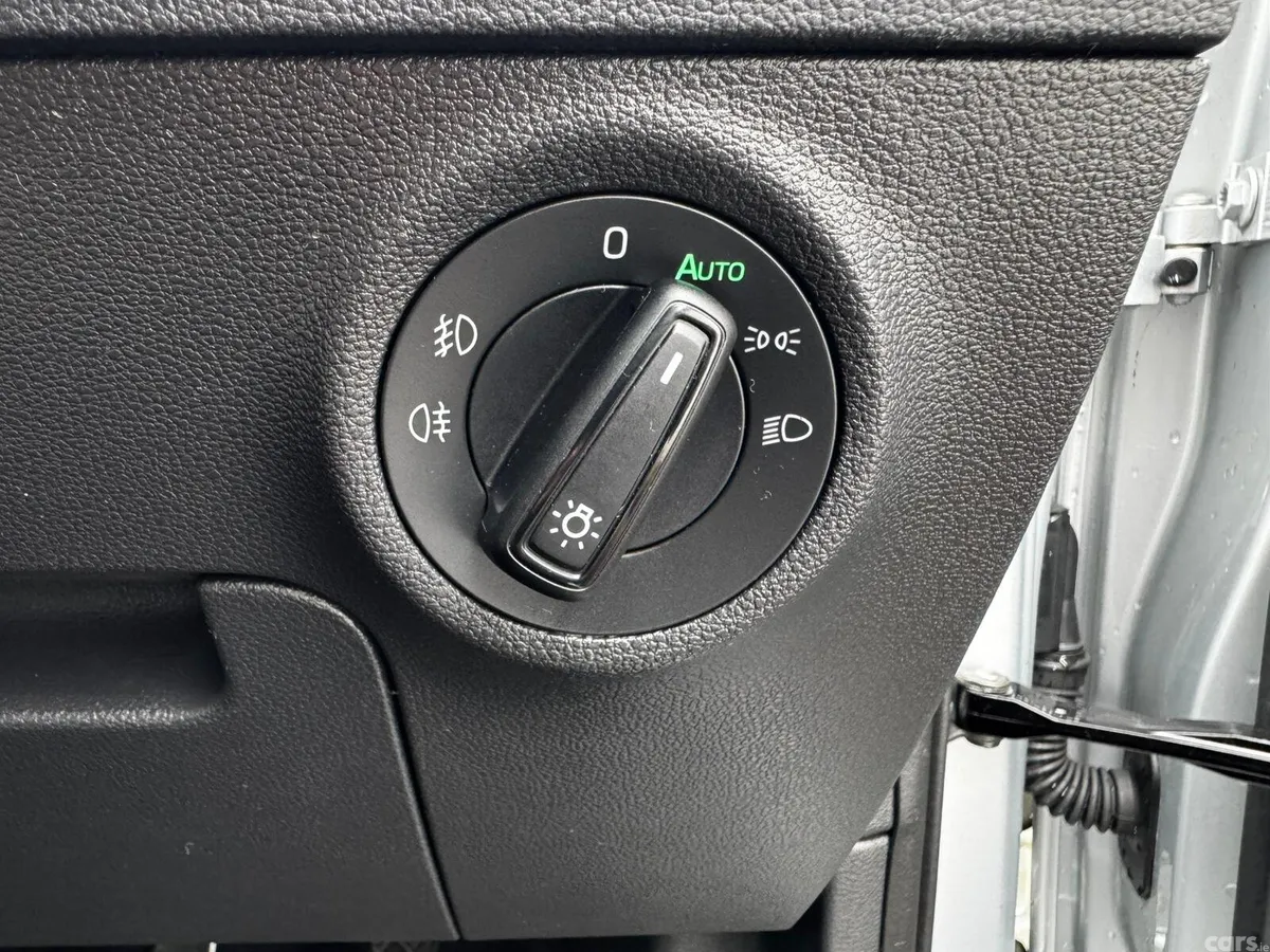 Skoda Karoq SUV, Diesel, 2019, Grey