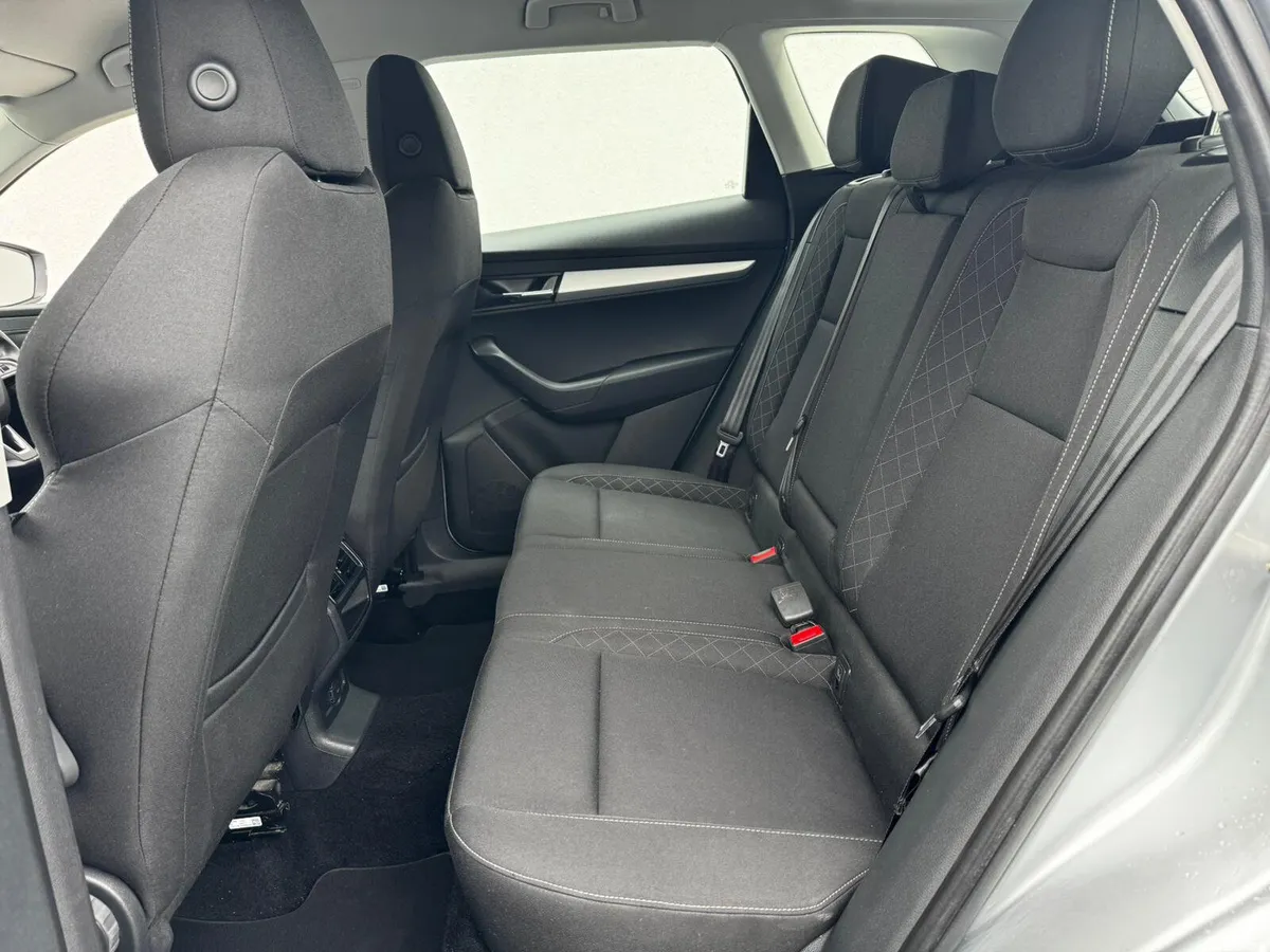 Skoda Karoq SUV, Diesel, 2019, Grey