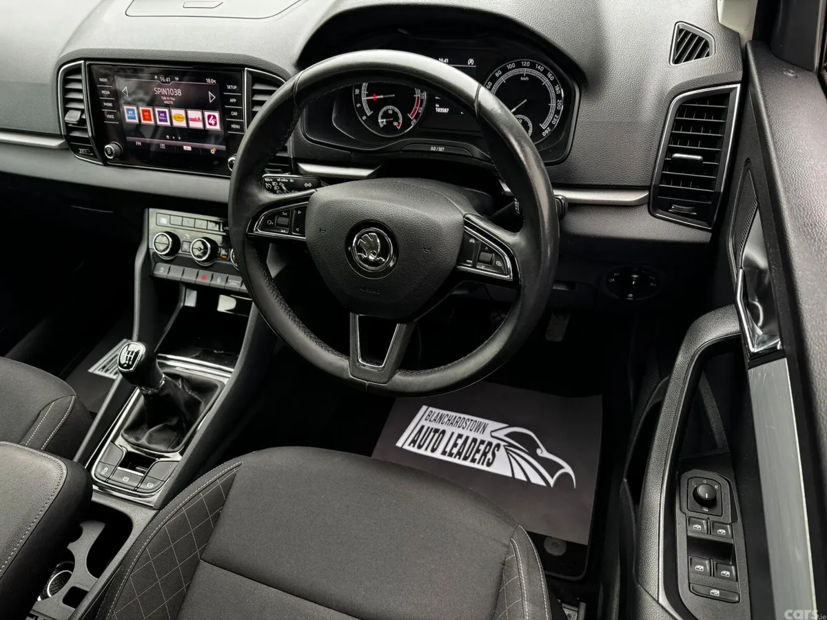 Skoda Karoq SUV, Diesel, 2019, Grey