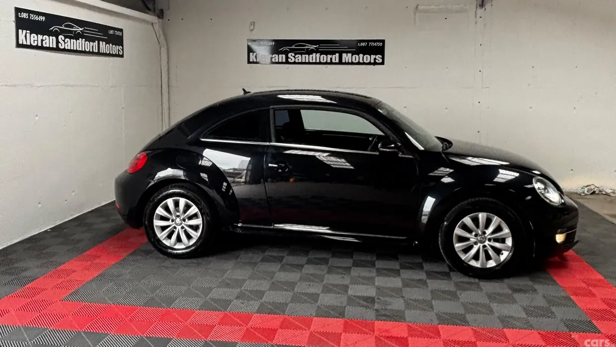 Volkswagen Beetle Hatchback, Petrol, 2014, Black