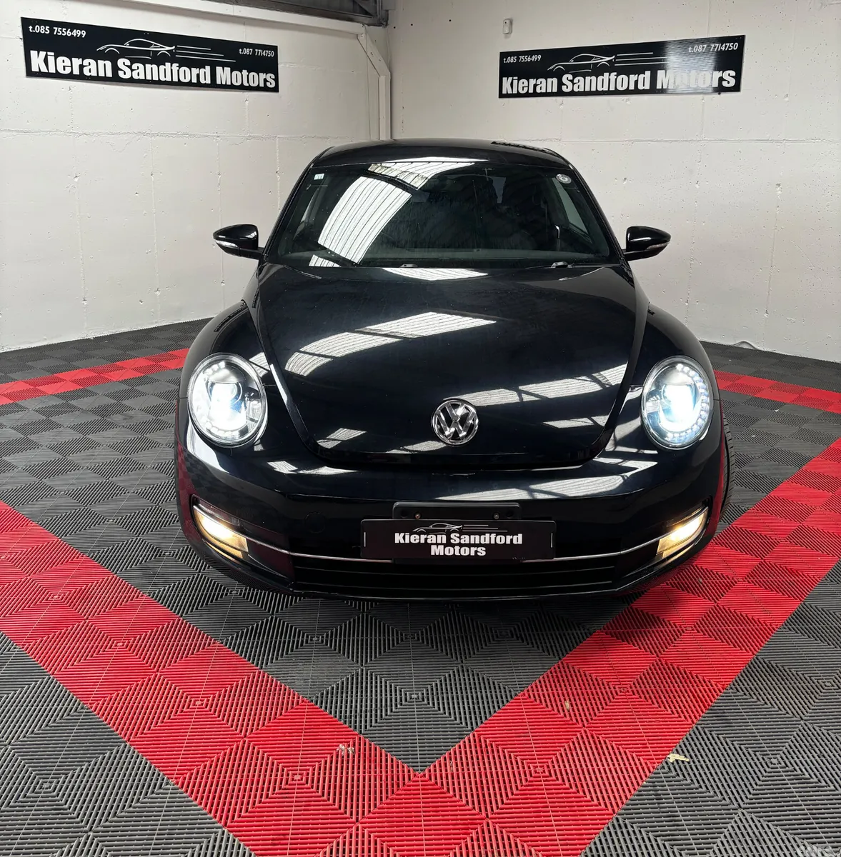 Volkswagen Beetle Hatchback, Petrol, 2014, Black