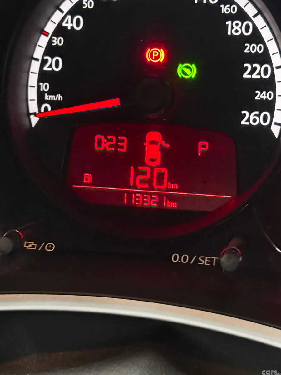 Volkswagen Beetle Hatchback, Petrol, 2014, Black