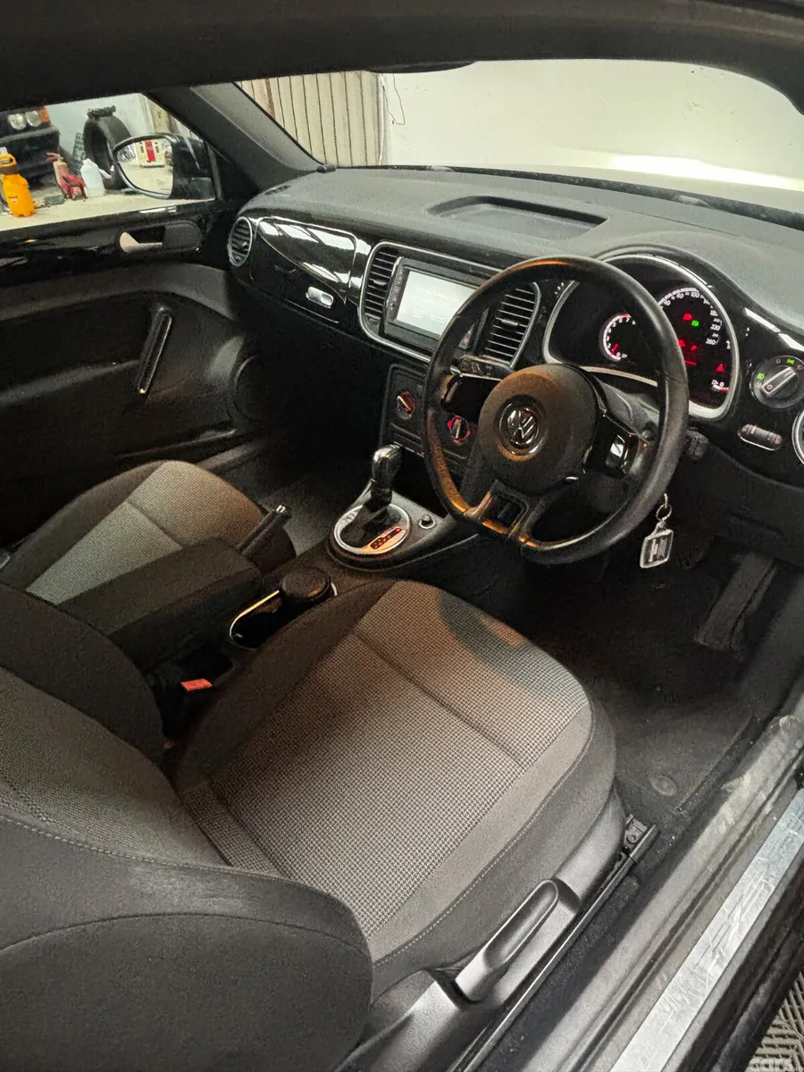Volkswagen Beetle Hatchback, Petrol, 2014, Black