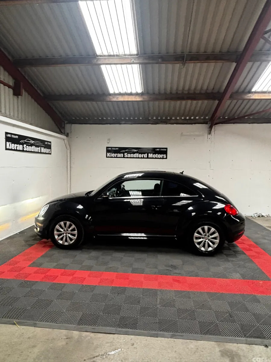 Volkswagen Beetle Hatchback, Petrol, 2014, Black