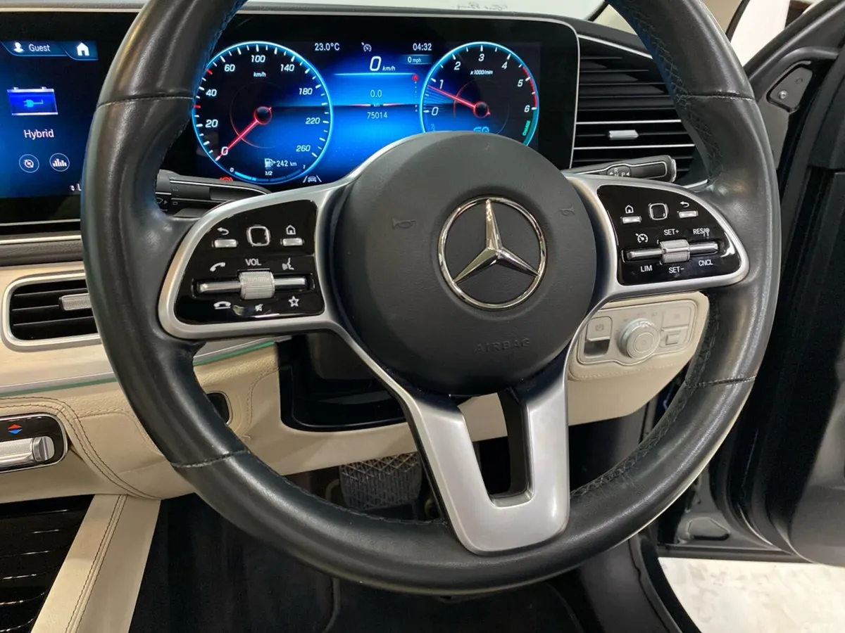 Mercedes-Benz GLE Coupe, Diesel Plug-in Hybrid, 2022, Green