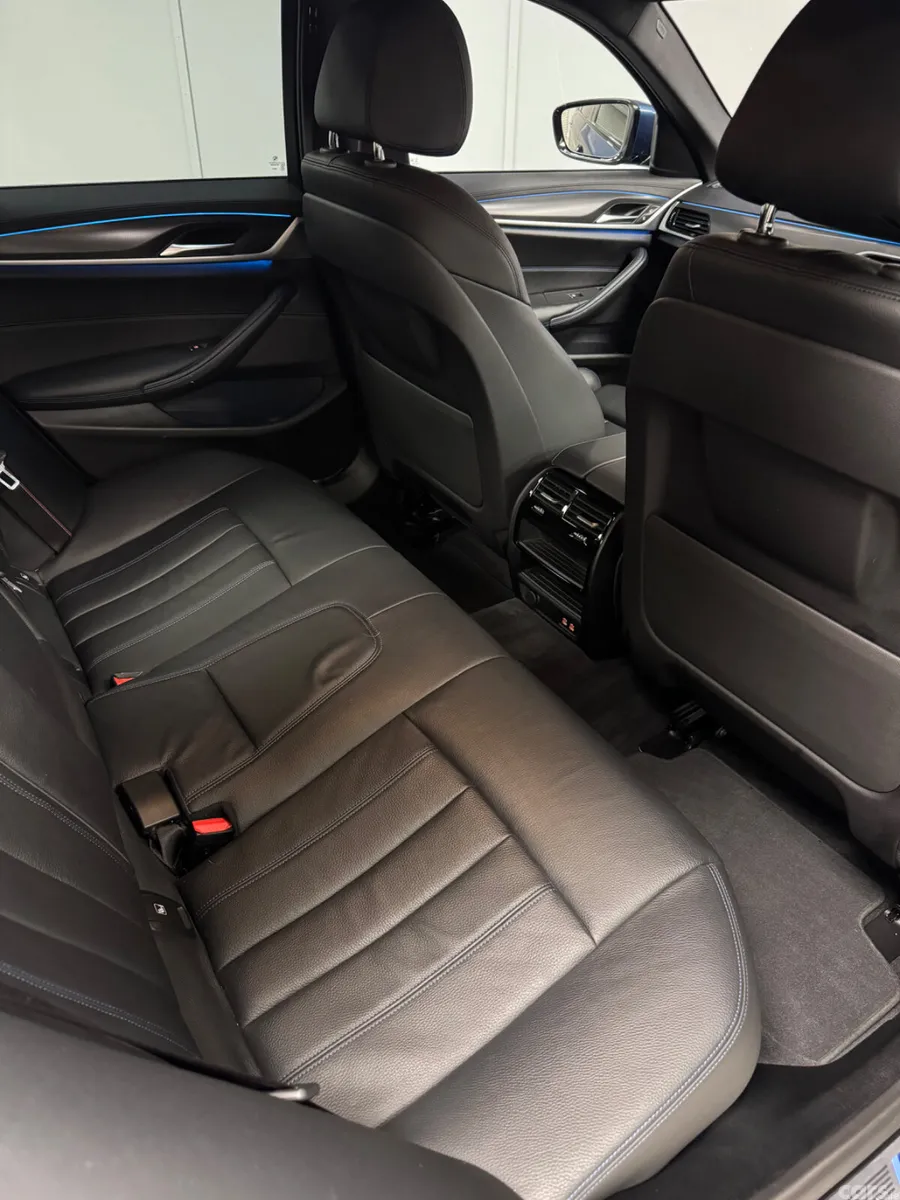 BMW 5-Series Saloon, Petrol Plug-in Hybrid, 2022, Blue