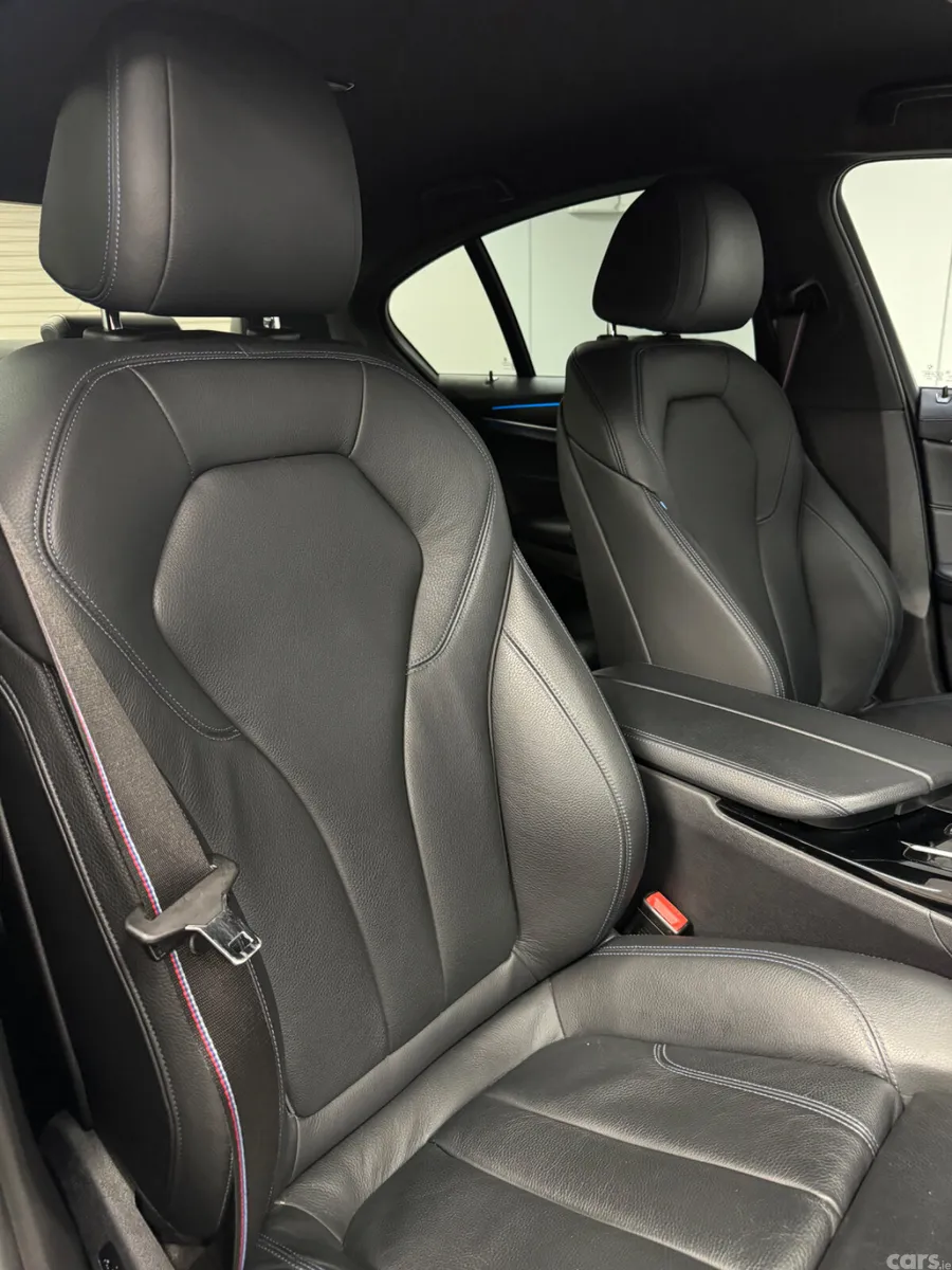 BMW 5-Series Saloon, Petrol Plug-in Hybrid, 2022, Blue
