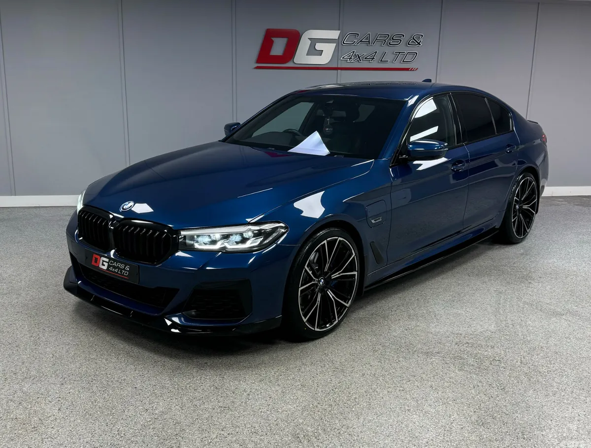 BMW 5-Series Saloon, Petrol Plug-in Hybrid, 2022, Blue