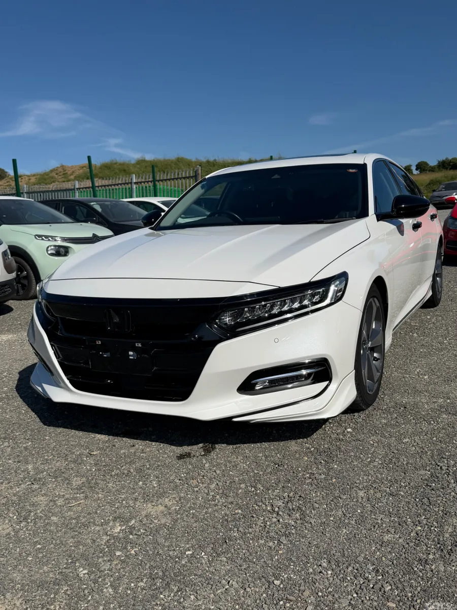 Honda Accord Saloon, Petrol Hybrid, 2021, White