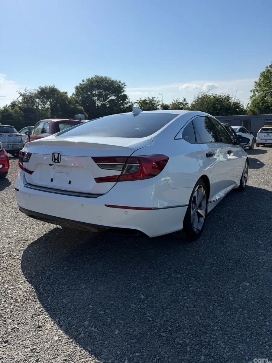 Honda Accord Saloon, Petrol Hybrid, 2021, White