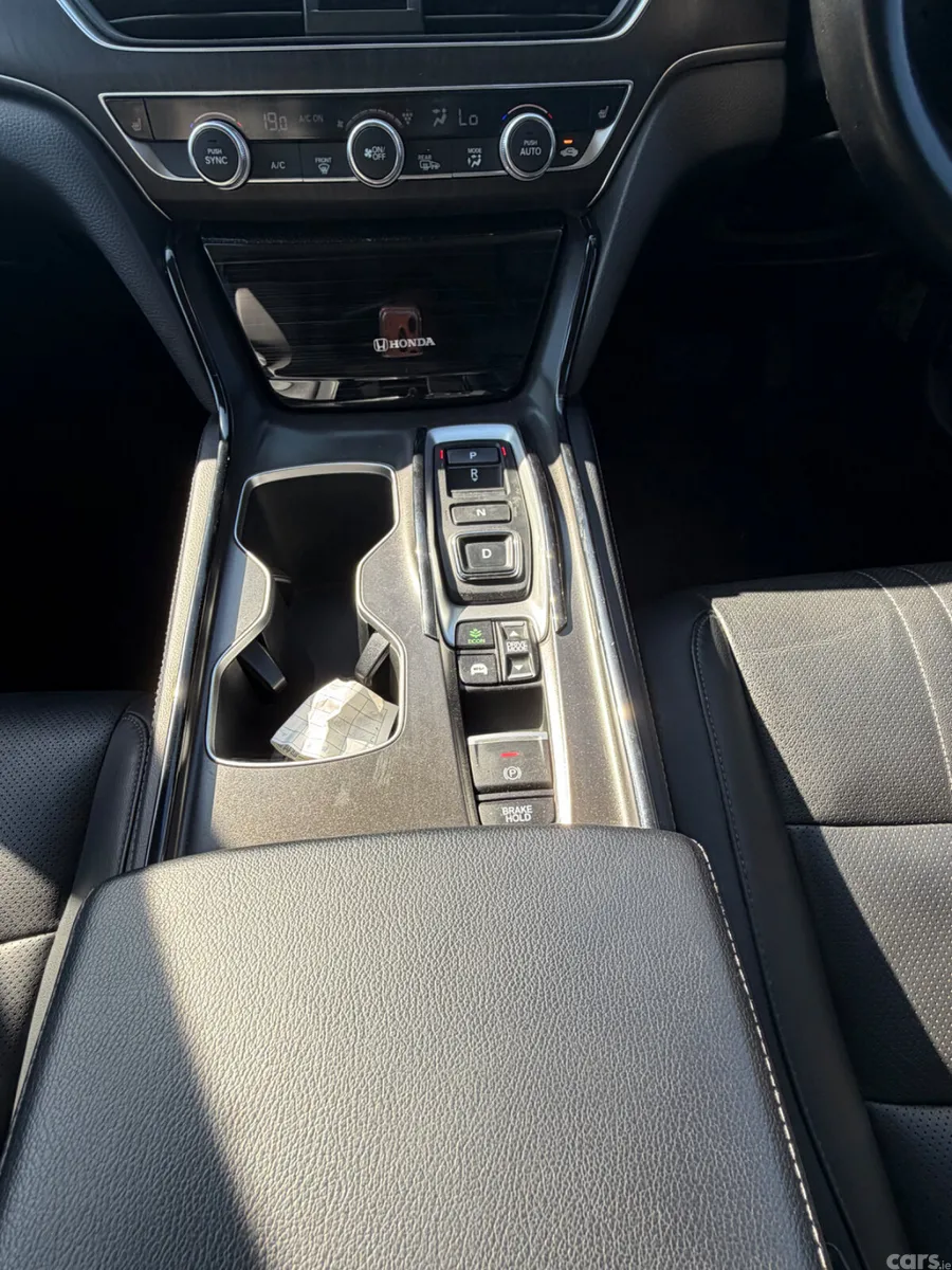 Honda Accord Saloon, Petrol Hybrid, 2021, White