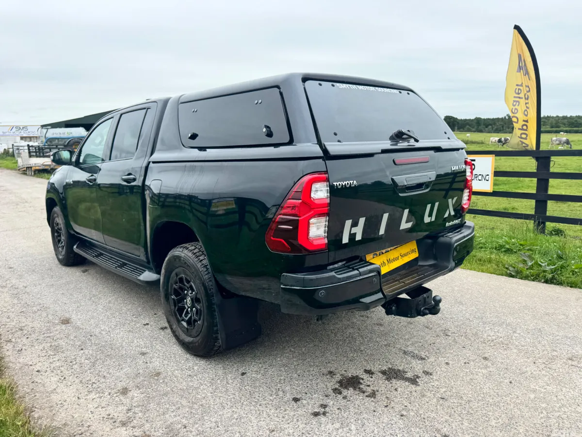 Toyota Hilux Pick Up, Diesel, 2021, Black