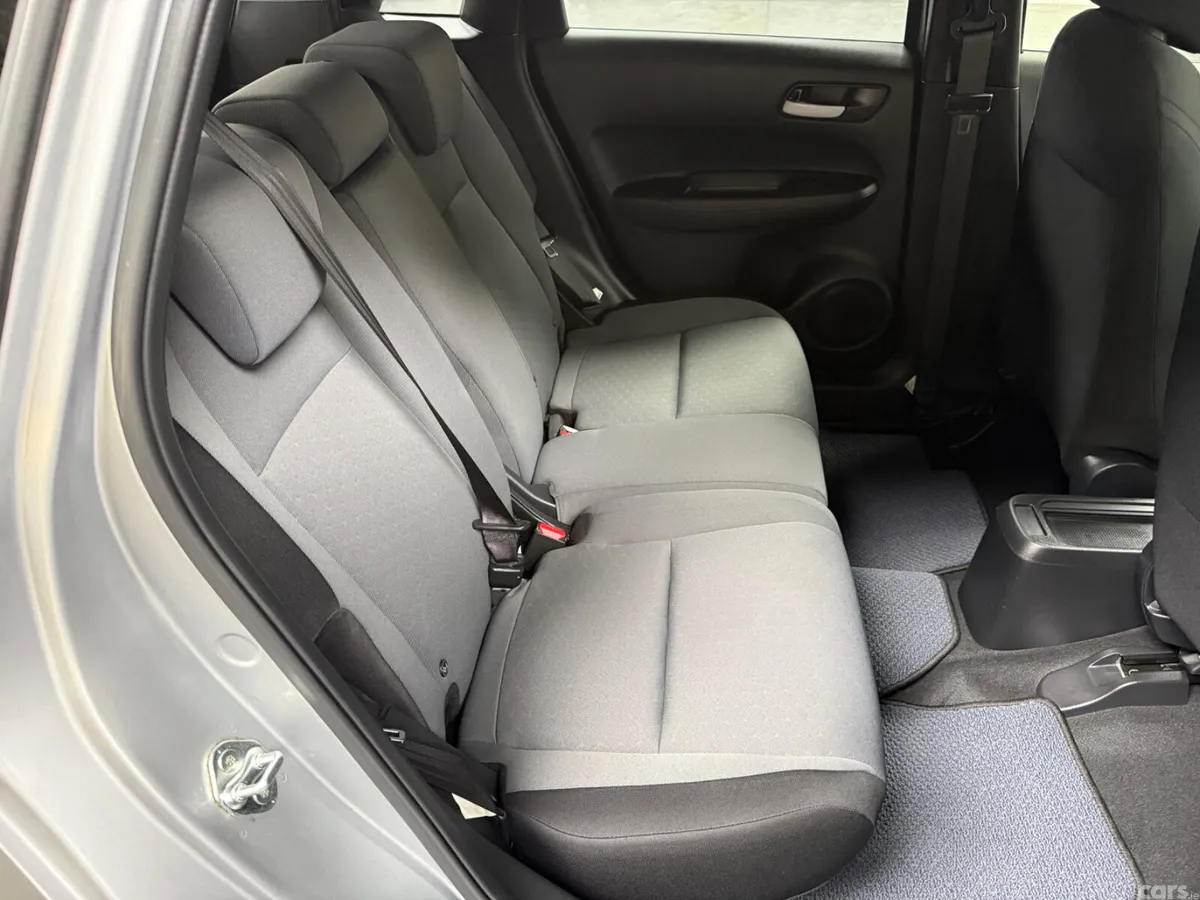 Honda Jazz Hatchback, Petrol Hybrid, 2020, Silver