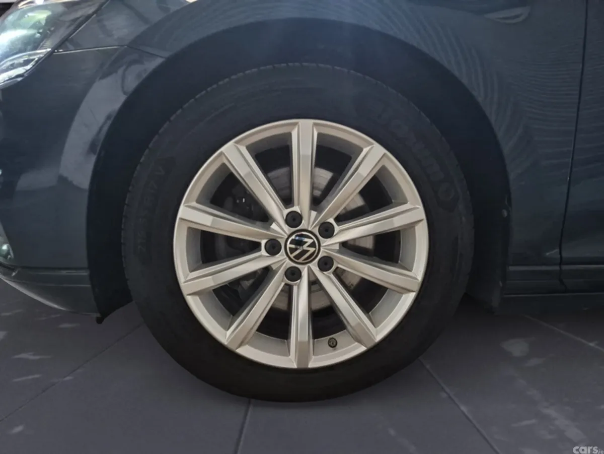 Volkswagen Passat Saloon, Diesel, 2022, Blue
