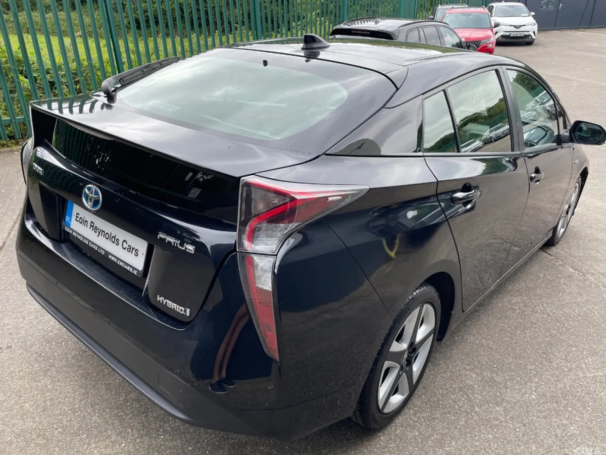 Toyota Prius Hatchback, Petrol Hybrid, 2016, Black