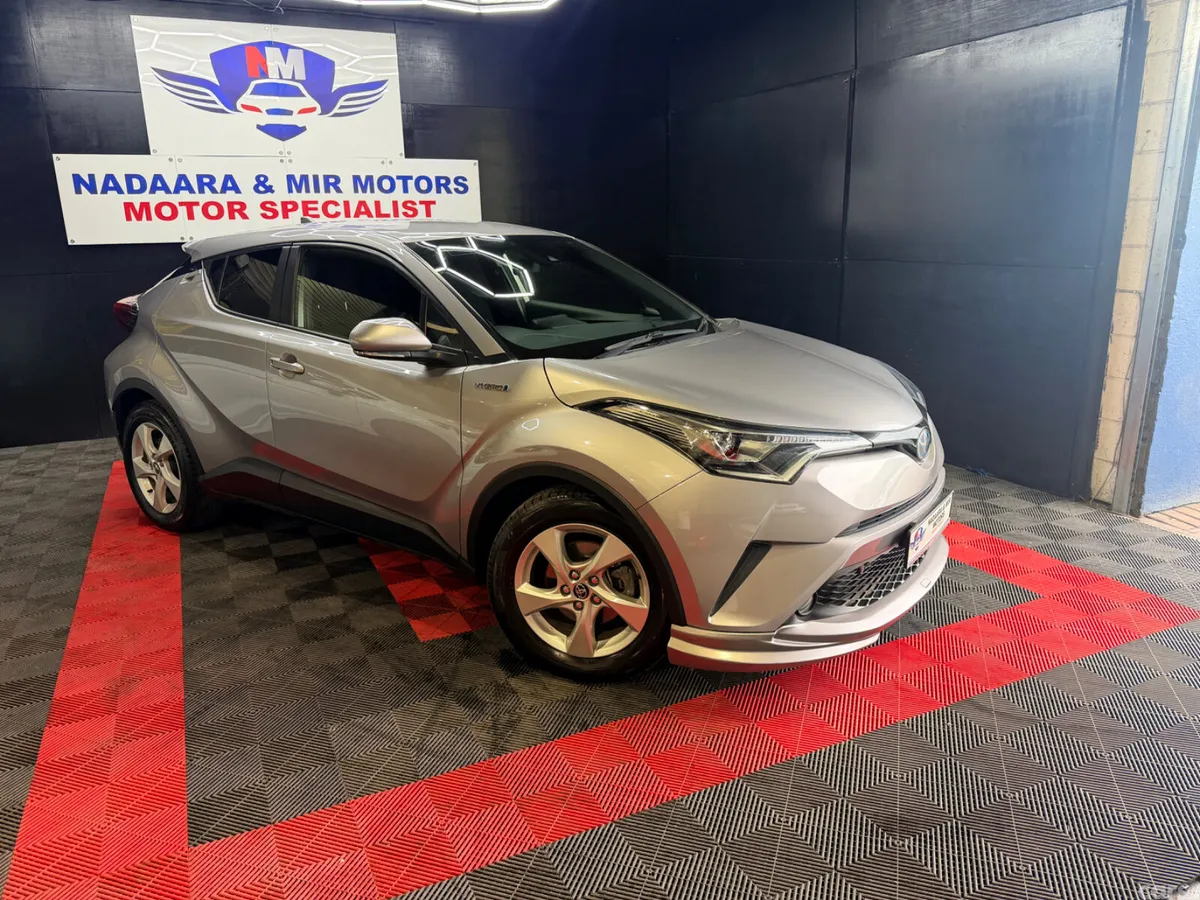 Toyota C-HR SUV, Petrol Hybrid, 2018, Silver