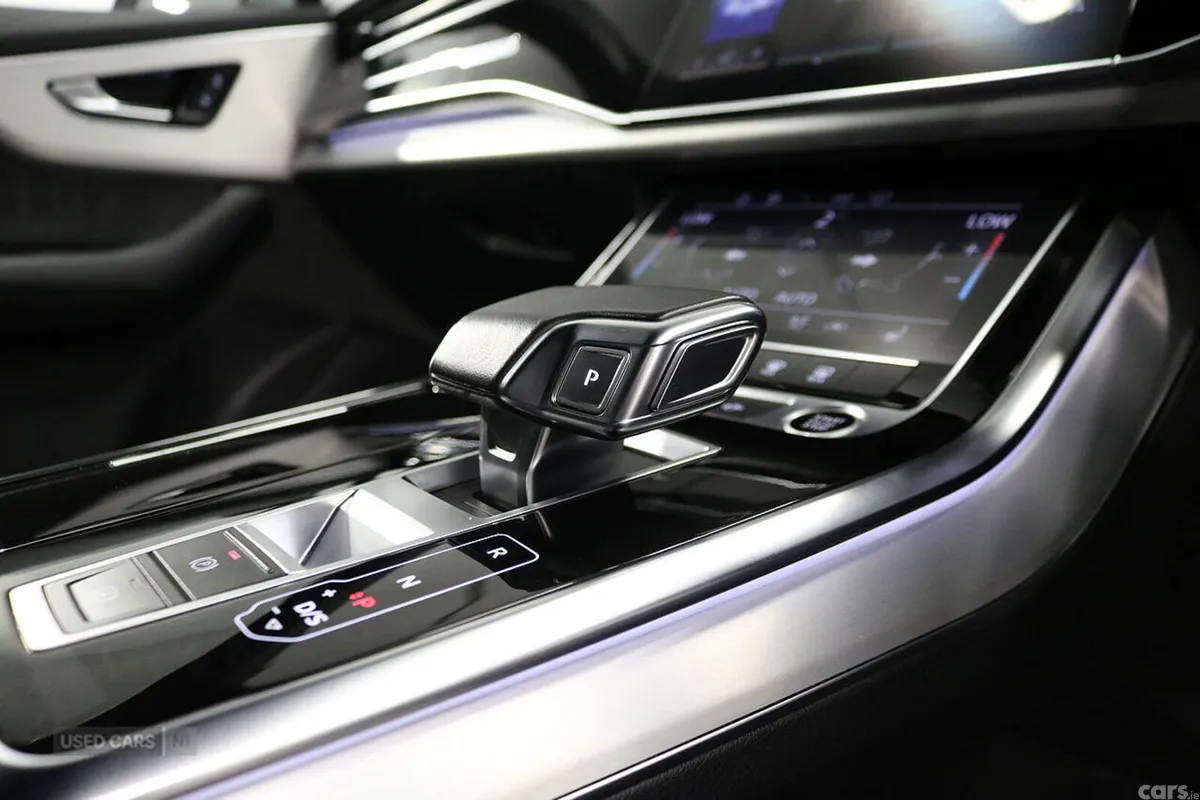 Audi Q7 SUV, Diesel, 2023, Silver